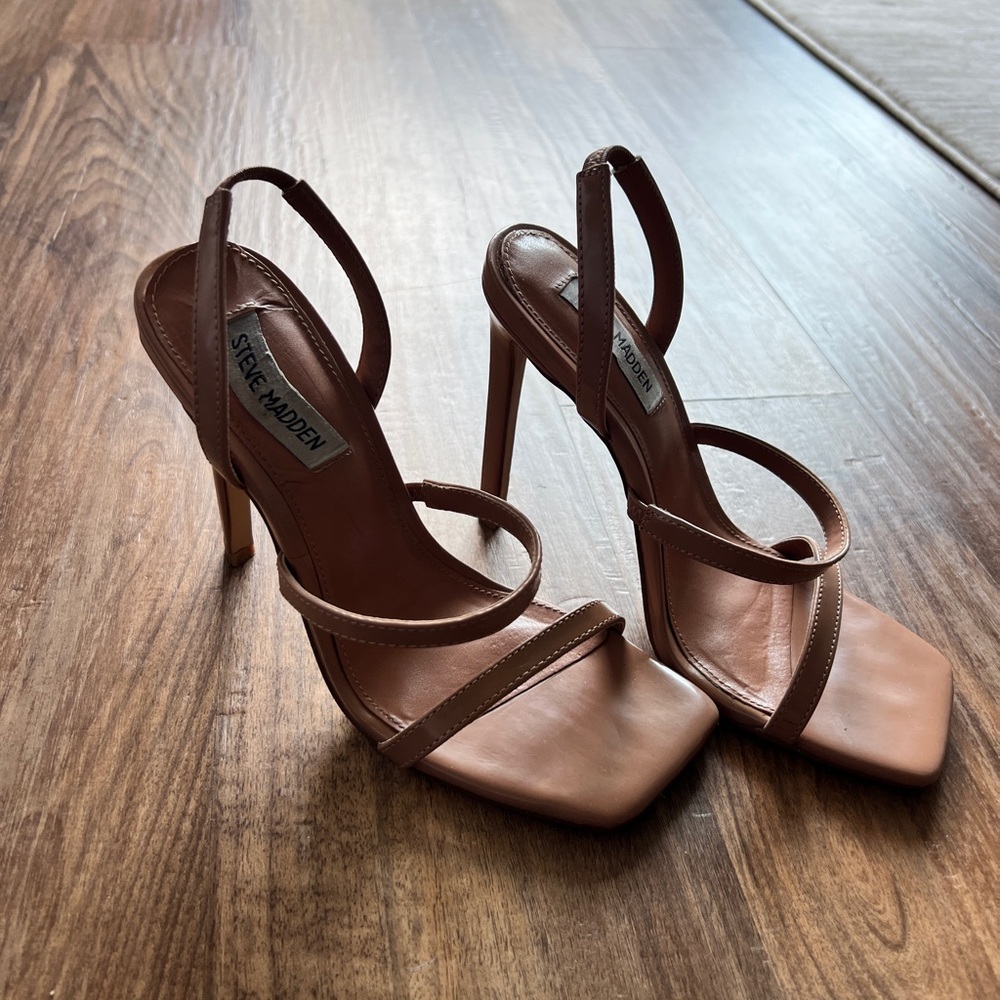 Steve Madden Strappy Heels in Nude/Tan